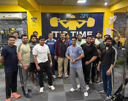 Gym community group photo